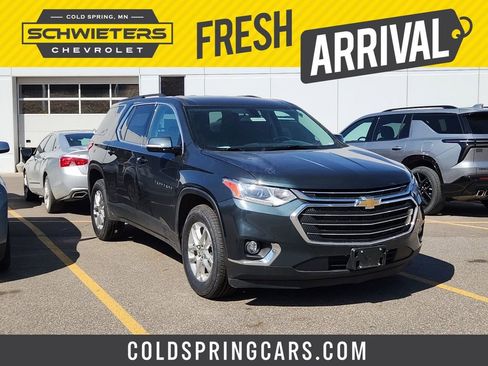 Used 2020 Chevrolet Traverse LT image 1