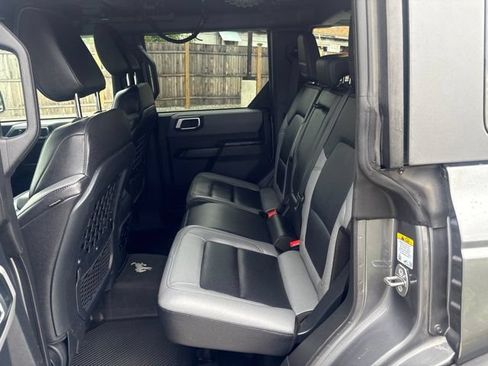 Used 2024 Ford Bronco Black Diamond AWD/4WD image 12