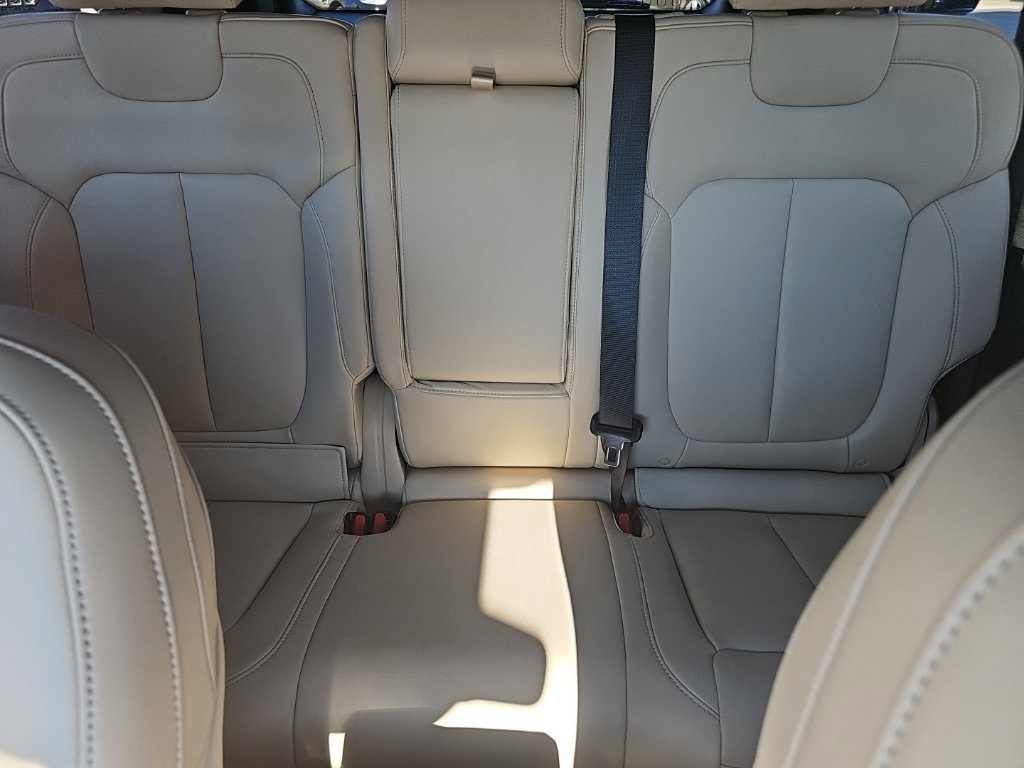 Certified 2025 Jeep Grand Cherokee Limited AWD/4WD image 39