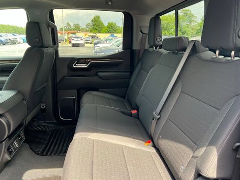New 2026 GMC Sierra 1500 SLE w/ Preferred Package RWD image 10