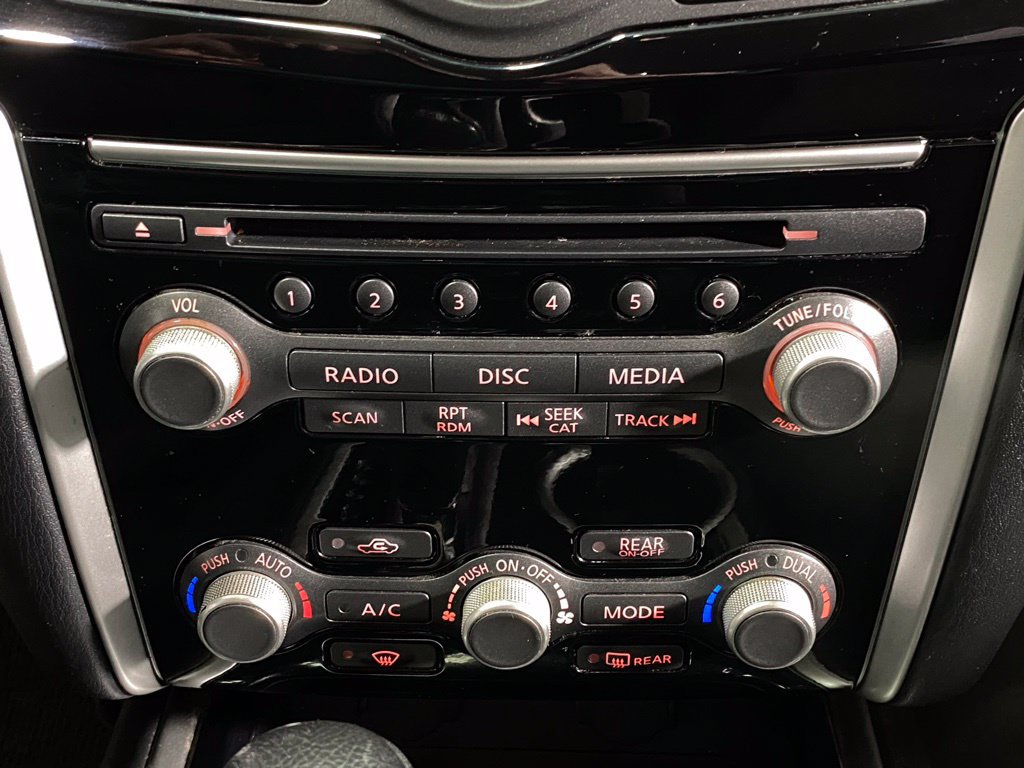 Used 2017 Nissan Pathfinder SV AWD/4WD image 24