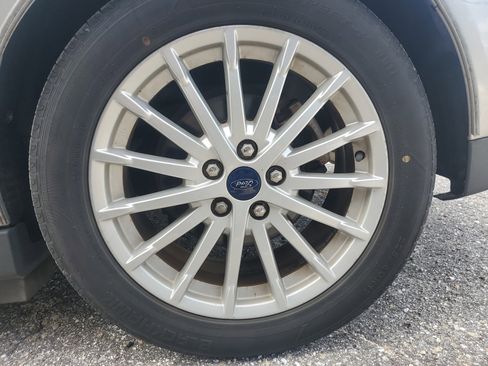 Used 2016 Ford C-MAX SEL w/ Equipment Group 303A FWD image 6