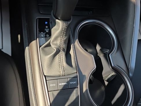 Certified 2024 Toyota Camry SE FWD image 20