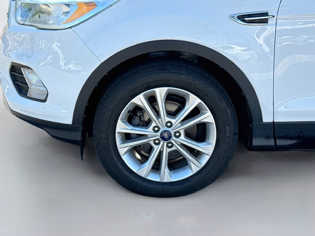 Used 2018 Ford Escape SE FWD image 38