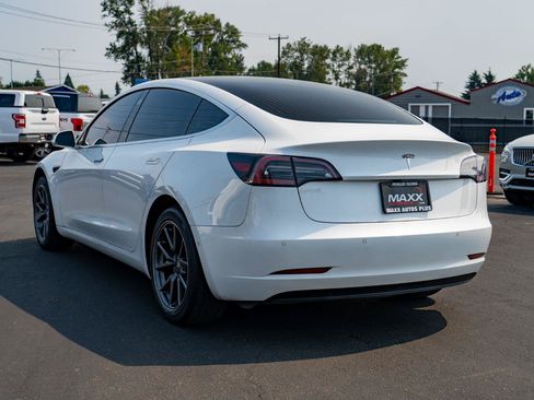 Used 2019 Tesla Model 3 Standard Range Plus RWD image 11