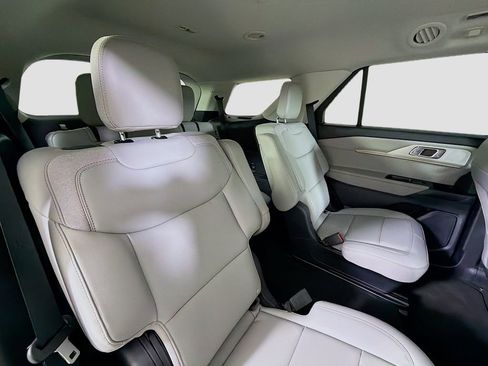 New 2025 Ford Explorer Active w/ Active Comfort Package image 27