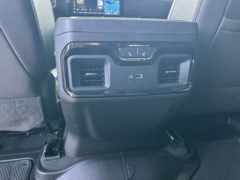 Used 2023 GMC Sierra 1500 AT4 w/ AT4 Premium Package image 22