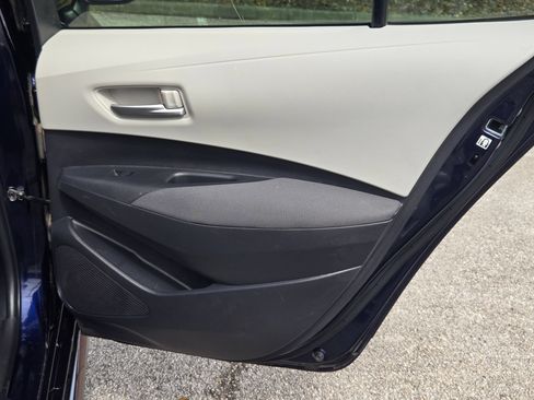 Used 2020 Toyota Corolla LE FWD image 27