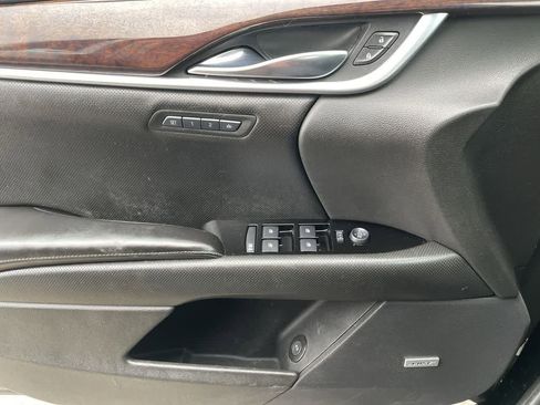 Used 2013 Cadillac XTS Premium image 34