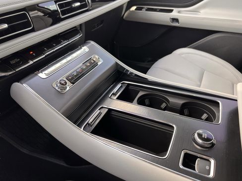 Used 2026 Lincoln Aviator 2WD image 17