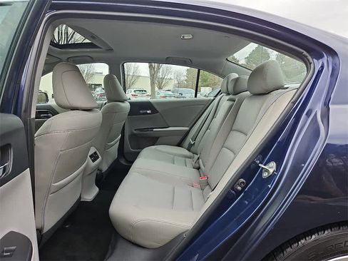 Used 2017 Honda Accord EX-L image 9