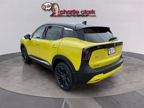 New 2026 Nissan Kicks SR image 4