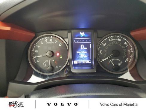 Used 2017 Toyota Tacoma TRD Sport w/ Premium & Technology Package AWD/4WD image 31