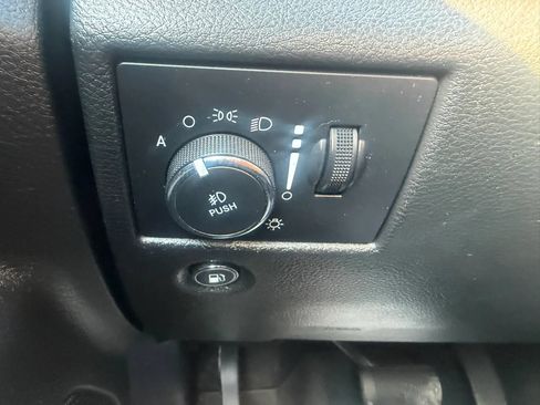 Used 2021 Jeep Grand Cherokee Limited AWD/4WD image 16