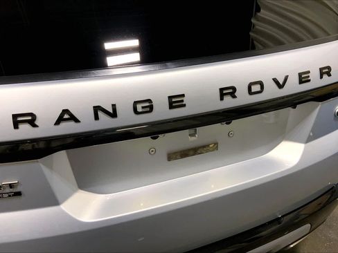 Used 2021 Land Rover Range Rover Sport HST AWD/4WD image 31