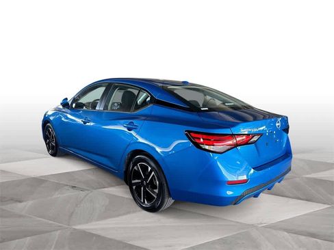 Used 2025 Nissan Sentra SV image 6