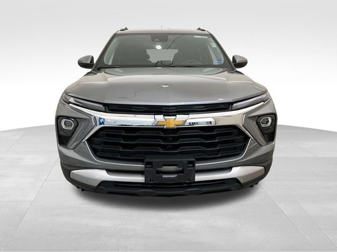Used 2025 Chevrolet TrailBlazer LT AWD/4WD image 9