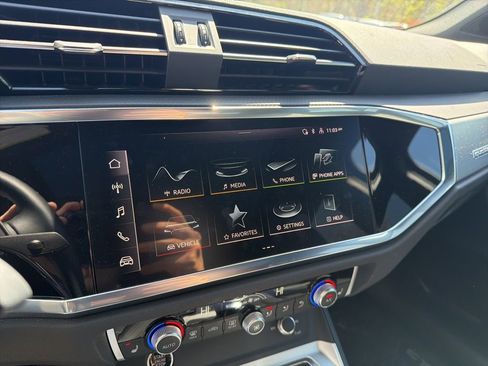 Used 2025 Audi Q3 2.0T Premium w/ Convenience Package AWD/4WD image 12