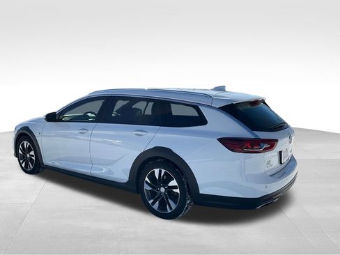 Used 2018 Buick Regal Essence w/ Driver Confidence Package #1 image 29