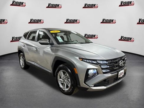 Used 2026 Hyundai Tucson SE AWD/4WD image 3