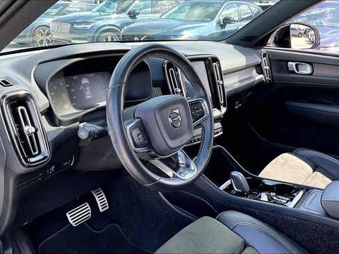 Used 2020 Volvo XC40 T5 R-Design AWD/4WD image 15