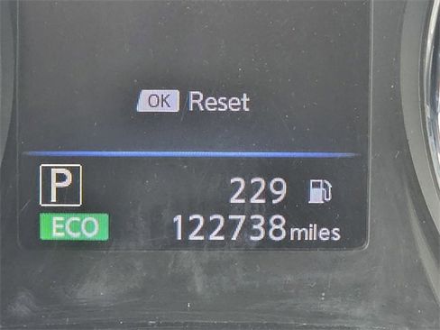 Used 2018 Nissan Rogue SV w/ Premium Package image 40