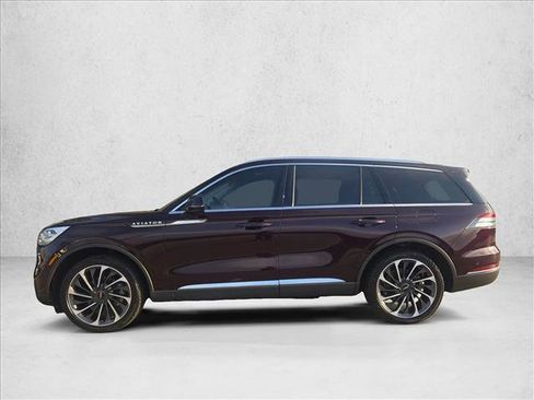 Used 2023 Lincoln Aviator Reserve w/ Equipment Group 201A image 8
