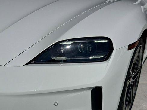 Used 2025 Porsche Taycan 4S AWD/4WD image 7