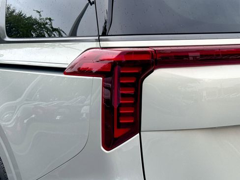 New 2025 Kia Carnival SX Prestige image 7