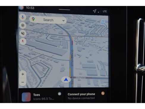 Certified 2026 Volvo XC40 B5 Plus w/ Protection Package Premier image 21