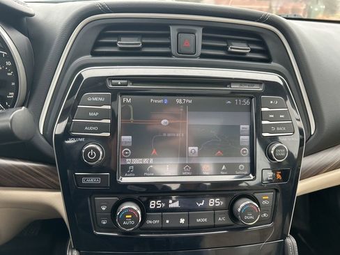 Used 2018 Nissan Maxima Platinum image 25