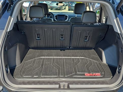 Used 2024 GMC Terrain SLT w/ Infotainment Package II AWD/4WD image 12