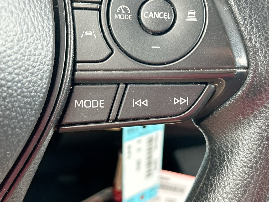 Used 2025 Toyota Corolla LE FWD image 16