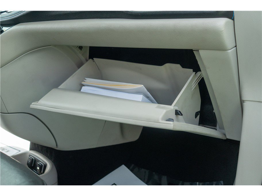Used 2021 Chrysler Pacifica Touring-L FWD image 31