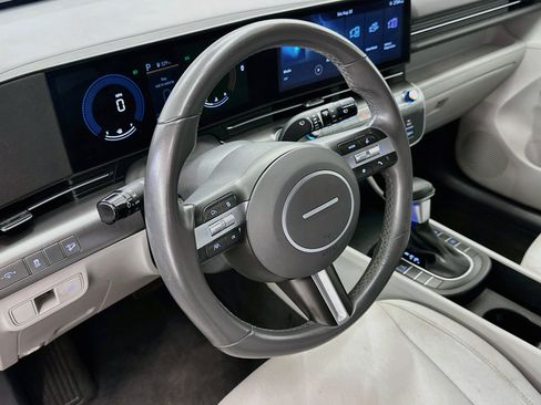 Used 2025 Hyundai Kona SEL AWD/4WD image 18
