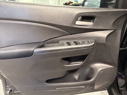 Used 2015 Honda CR-V LX image 12