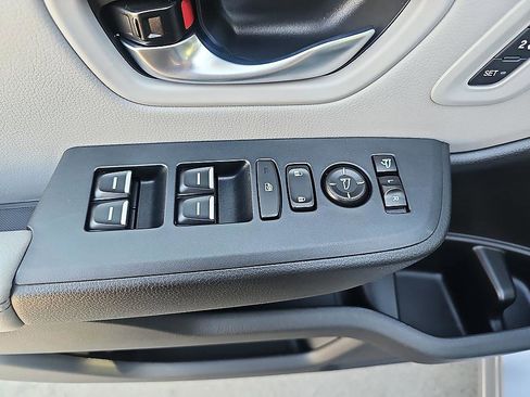 Used 2025 Honda Pilot Elite image 14