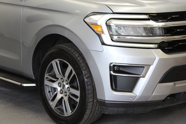 Used 2023 Ford Expedition Max Limited AWD/4WD image 3