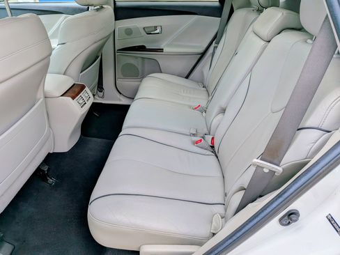 Used 2011 Toyota Venza AWD w/ Premium Pkg #2 image 5