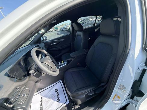 New 2026 Buick Envista Preferred FWD image 17