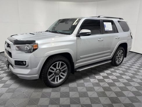 Used 2022 Toyota 4Runner TRD Sport w/ Technology Package AWD/4WD image 4