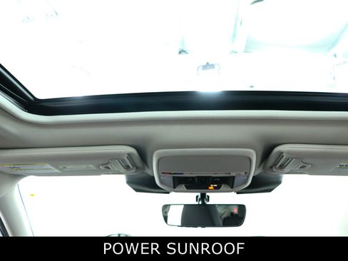 Used 2023 Subaru Forester Premium AWD/4WD image 21