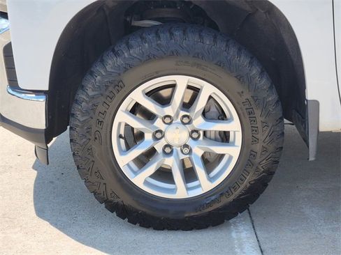 Used 2020 Chevrolet Silverado 1500 LT w/ Texas Edition image 10