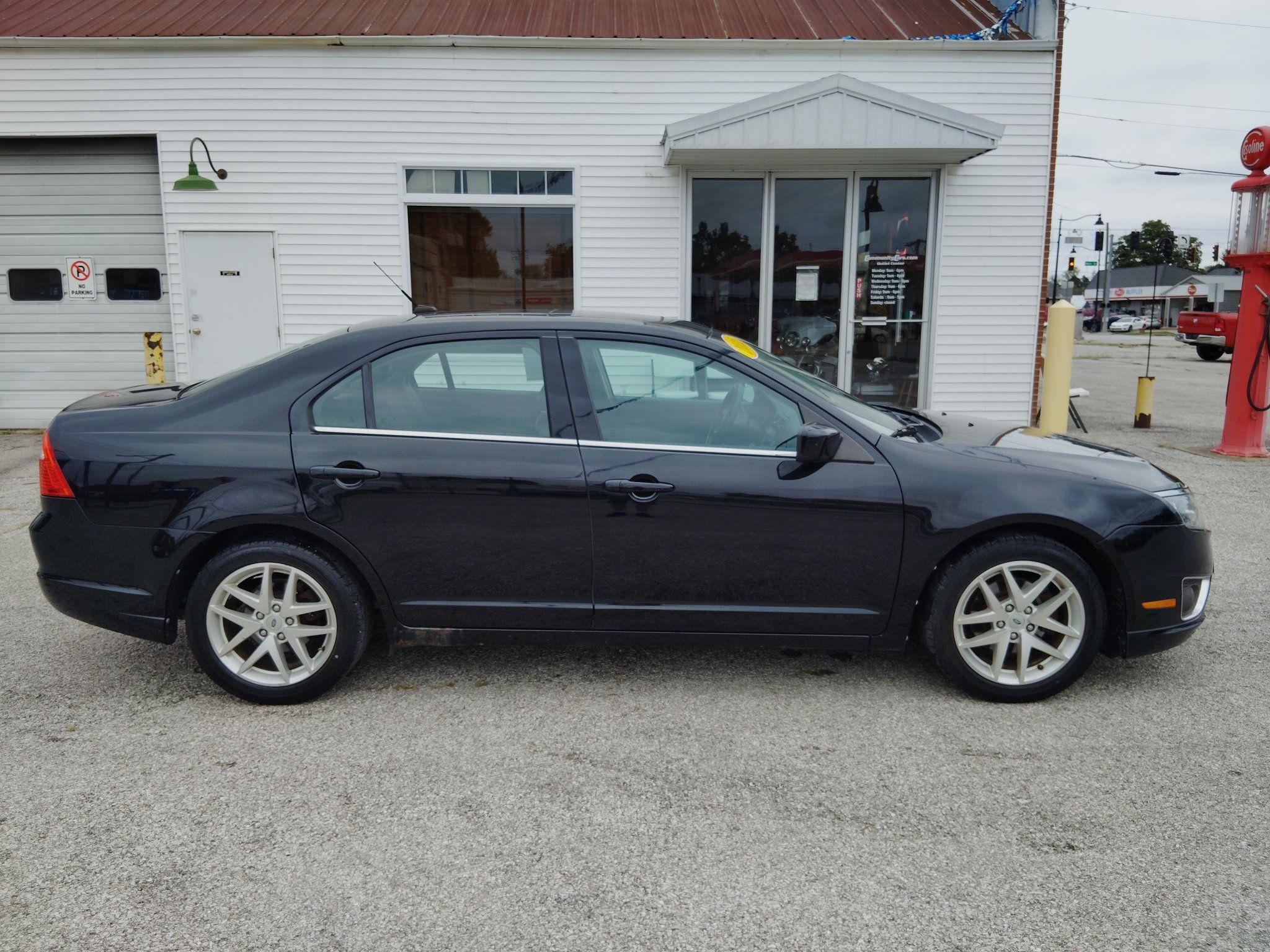 Used 2012 Ford Fusion SEL FWD image 8
