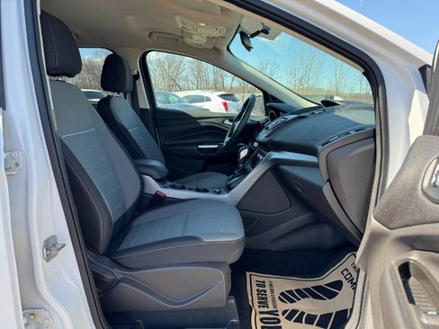 Used 2015 Ford Escape SE image 19