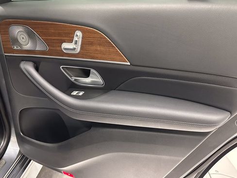 Certified 2025 Mercedes-Benz GLS 450 4MATIC image 19
