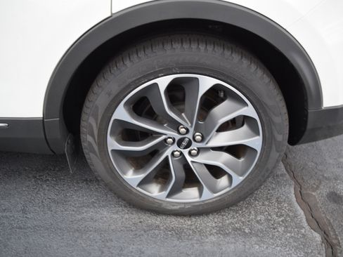 Used 2022 Lincoln Nautilus Reserve w/ Equipment Group 201A image 22