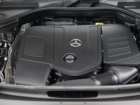 Used 2026 Mercedes-Benz GLC 300 4MATIC image 31