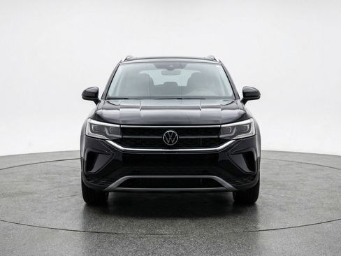 Used 2025 Volkswagen Taos S image 2