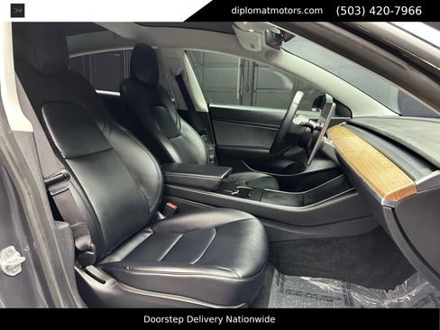 Used 2020 Tesla Model 3 Performance image 20